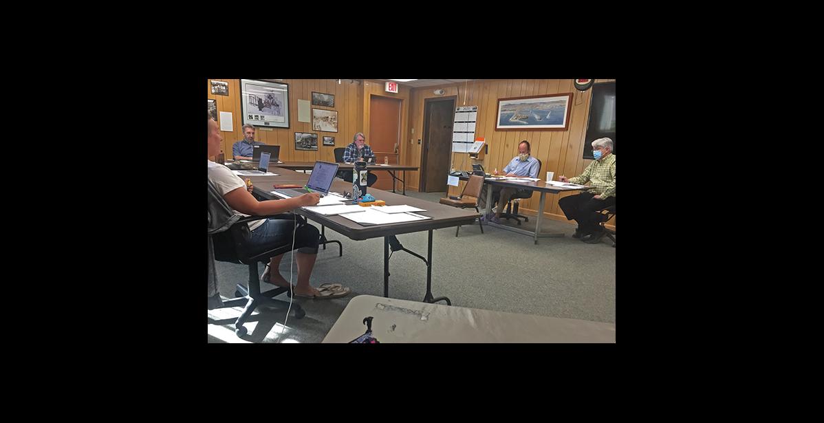 Photo by Diana Haecker COUNCIL— Council members Jennifer Reader, (hidden Adam Martinson), Mark Johnson and Jerald Brown debated the best use of COVID-19 grant funding from the CARES Act. Also pictured is City Clerk Bryant Hammond and City Manager Glenn Steckman.