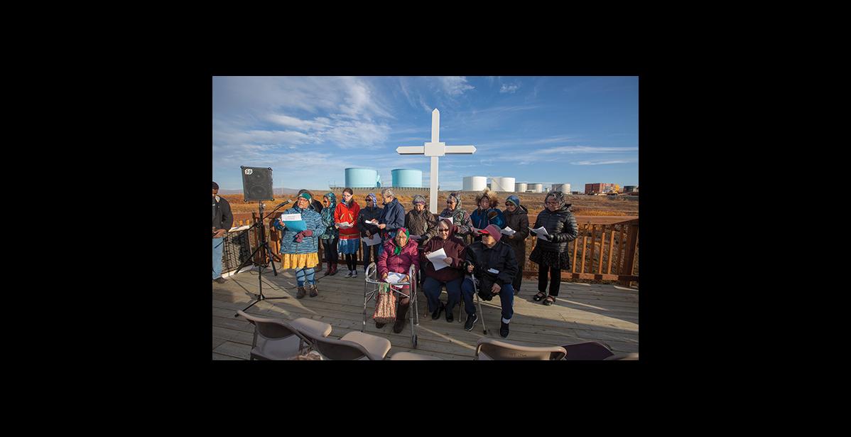 Photo by James Mason Dedication of the Sitnasuanmiut Qunuwit.