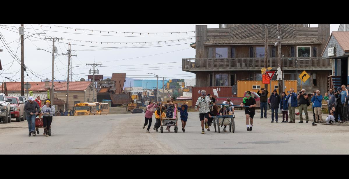 Photo by Ariana Crockett O’Harra THEY’RE OFF – Competitors start the Great Labor Day Bathtub Race on Front Street on Monday, September 7. Photo by Ariana Crockett O'Harra